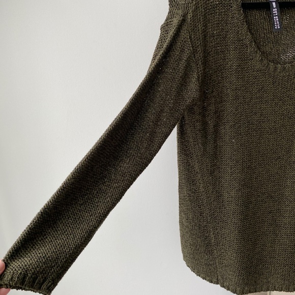 Green Design Lab Sweater - Picture 3 of 6